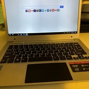 EVOO EV-C-116-1 Laptop Celeron-N3350 4GB 32 GB - Used